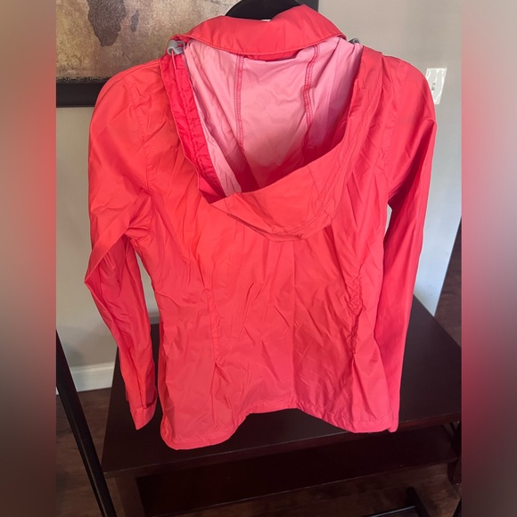 Columbia running jacket. Size small. Worn maybe once. - Picture 2 of 5